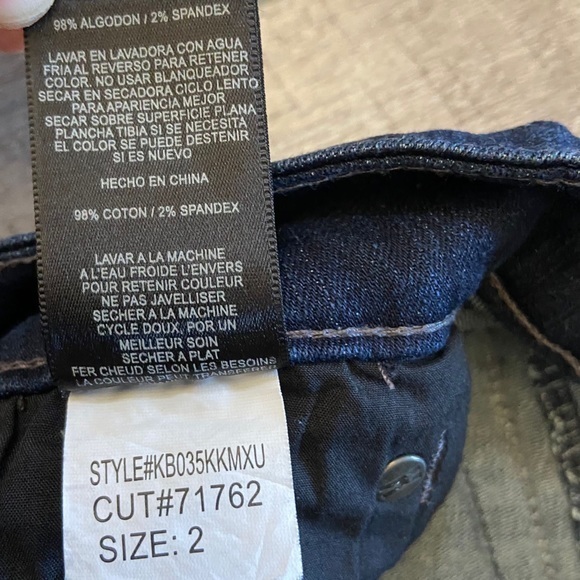 Kut From The Kloth Size 2 Bermuda Shorts Blue Demin Wide Hem - Picture 11 of 11